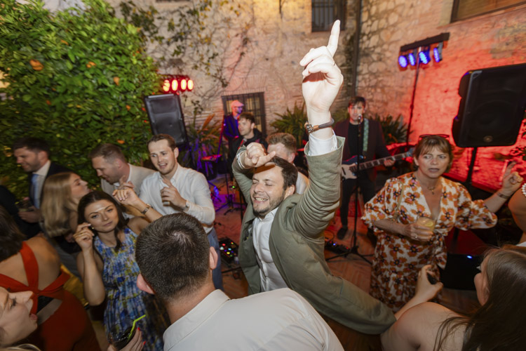 outdoor wedding party fain viejo